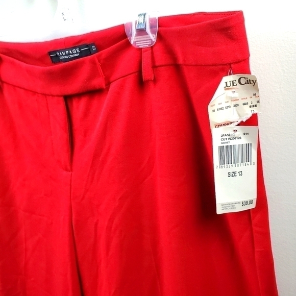 Rampage Red Capris Cropped Pants - Picture 5 of 5